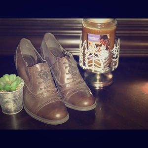 Worthington Industry Vintage Heels